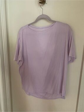 lululemon athletica Lavender Relaxed Short Sleeve Tee